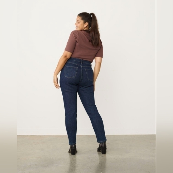𝅺reitmans The Mom Jean. Super High Rise 30 Petite - Picture 2 of 13